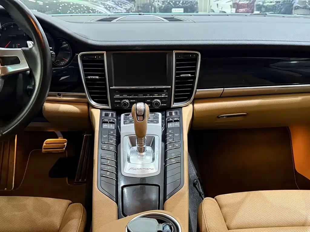 Porsche Panamera 2016 — фото 13