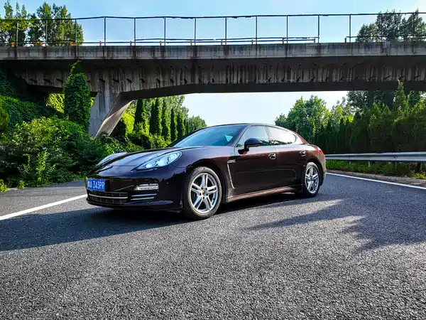 Porsche Panamera 2013