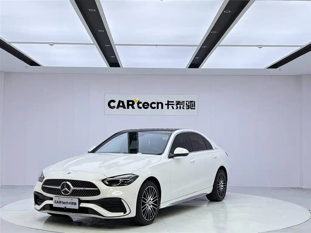 Mercedes-Benz C-Class 2024 — фото 1