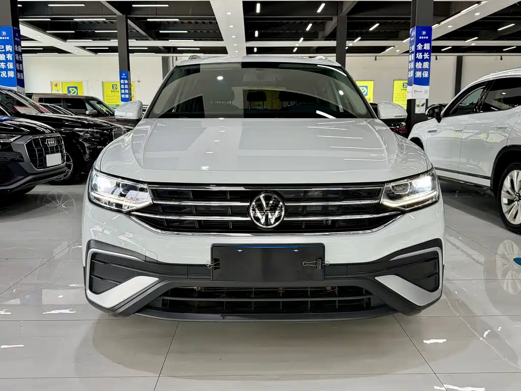 Volkswagen Tiguan L 2023 — фото 2