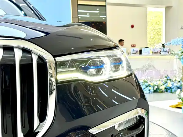 BMW X7 2022