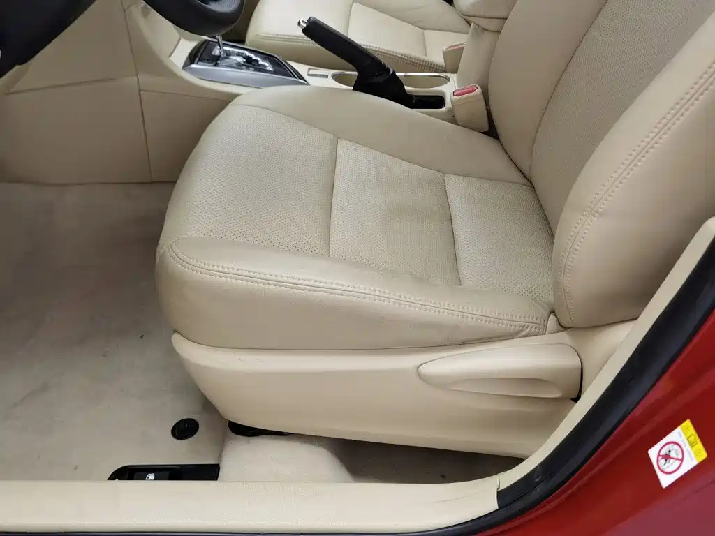 Toyota Corolla 2015 — фото 20