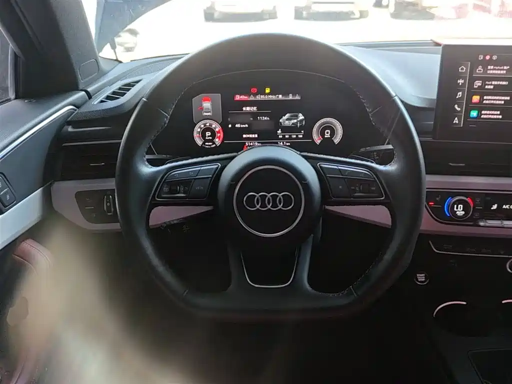 Audi A4L 2022 — фото 11