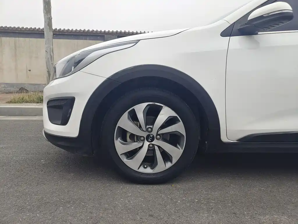 Kia KX Cross 2017 — фото 20