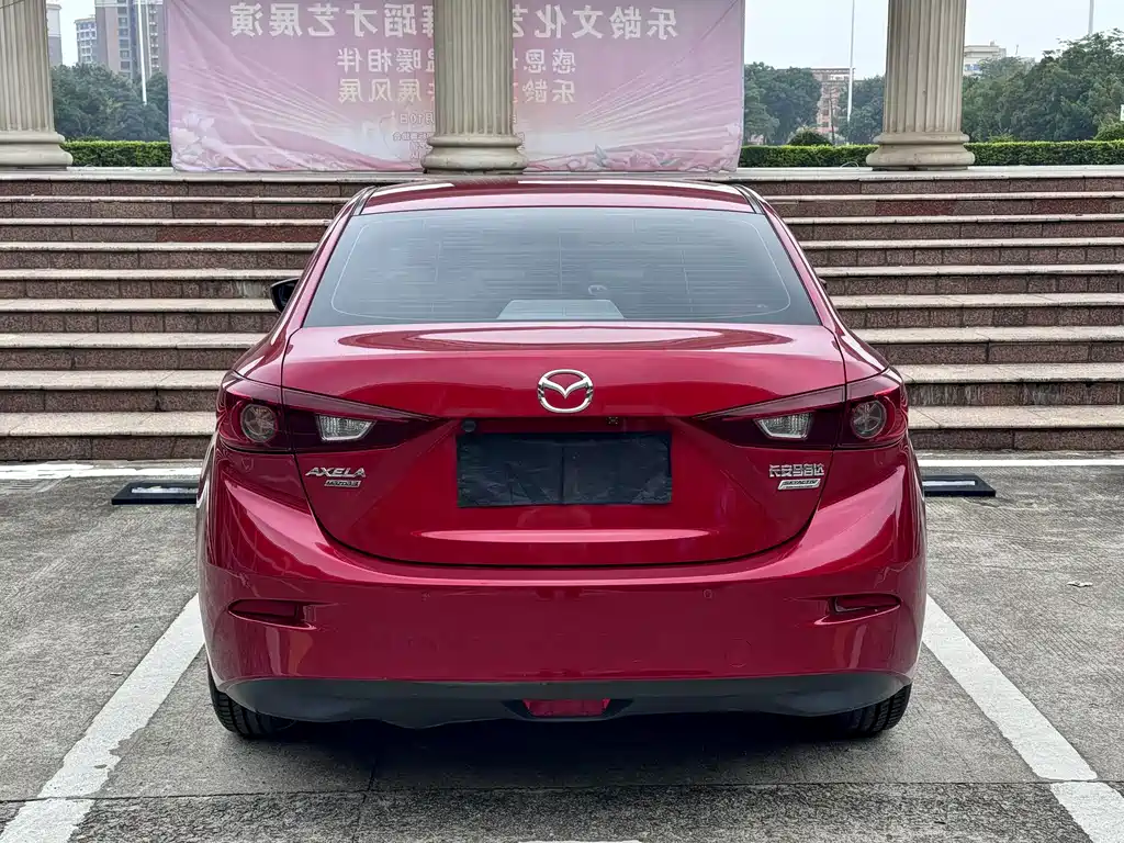 Mazda 3 Axela 2018 — фото 10