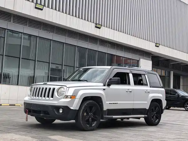 Jeep Freelancer 2014