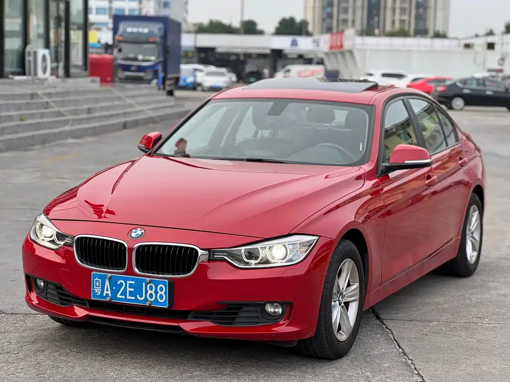 BMW 3 Series 2014 — фото 1