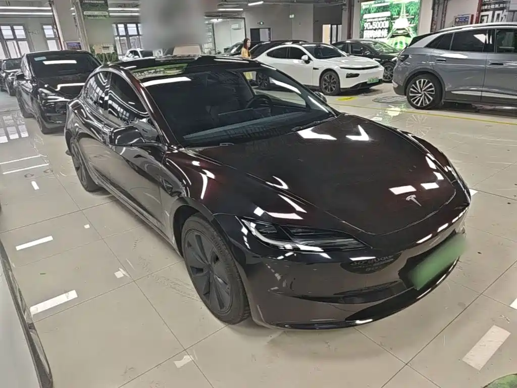 Tesla Model 3 2025 — фото 4