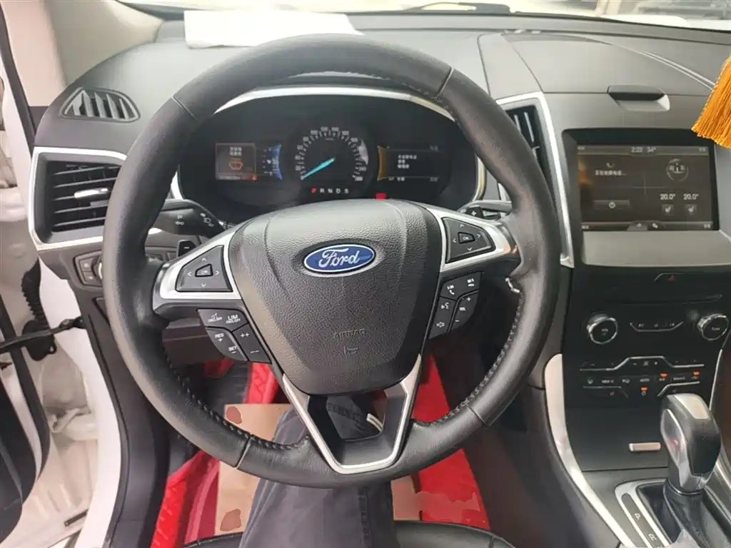 Ford Edge 2015 — фото 11