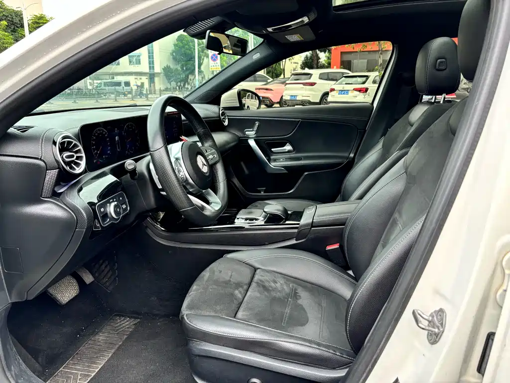 Mercedes-Benz A-Class 2020 — фото 7
