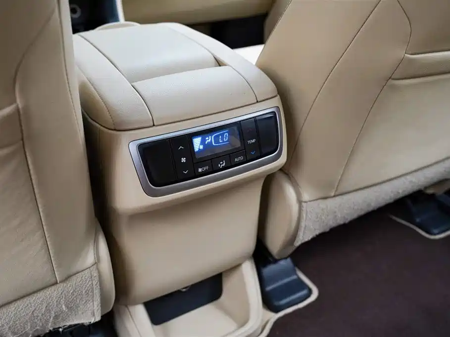 Toyota Highlander 2018 — фото 14