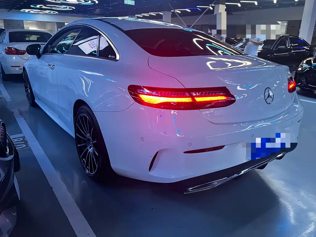 Mercedes-Benz E-Class 2020 — фото 19