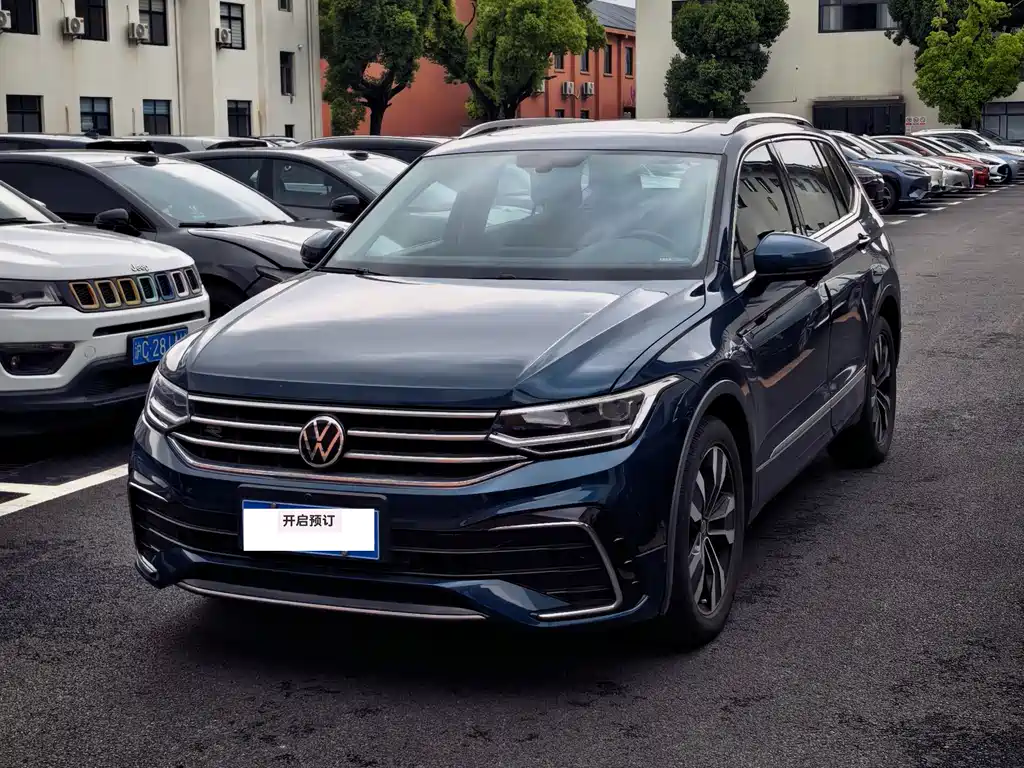 Volkswagen Tiguan L 2022 — фото 3