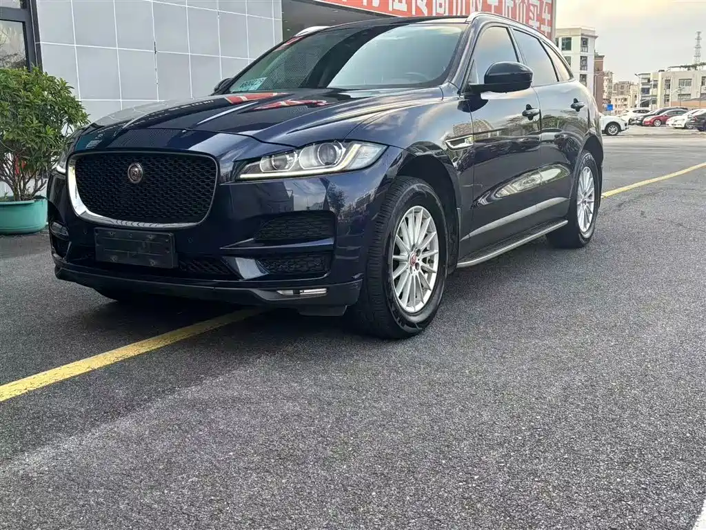 Jaguar F-PACE 2017