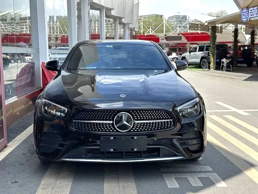 Mercedes-Benz E-Class 2022 — фото 2