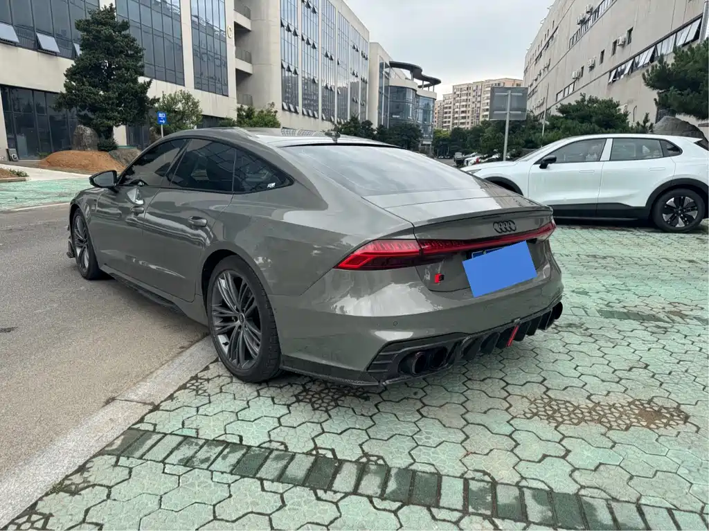Audi A7 2021 — фото 16