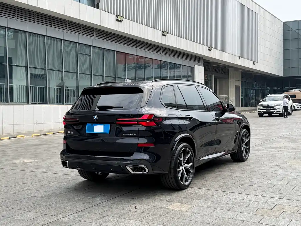 BMW X5 2024 — фото 11