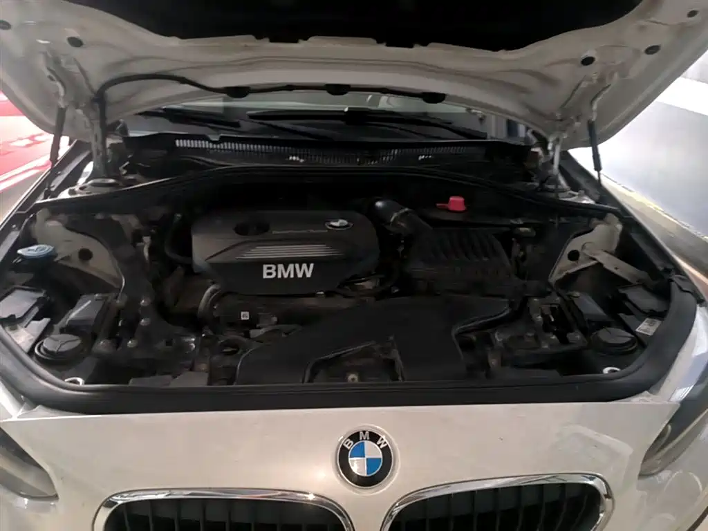 BMW 1 Series 2017 — фото 20
