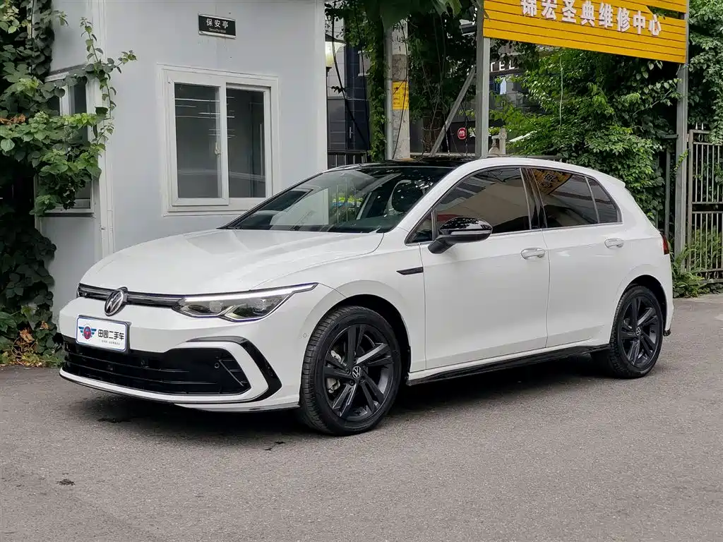 Volkswagen Golf 2021
