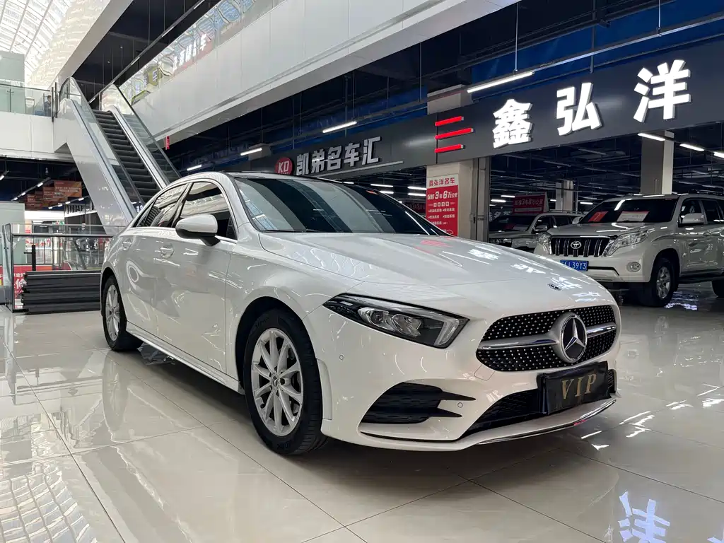 Mercedes-Benz A-Class 2021 — фото 3