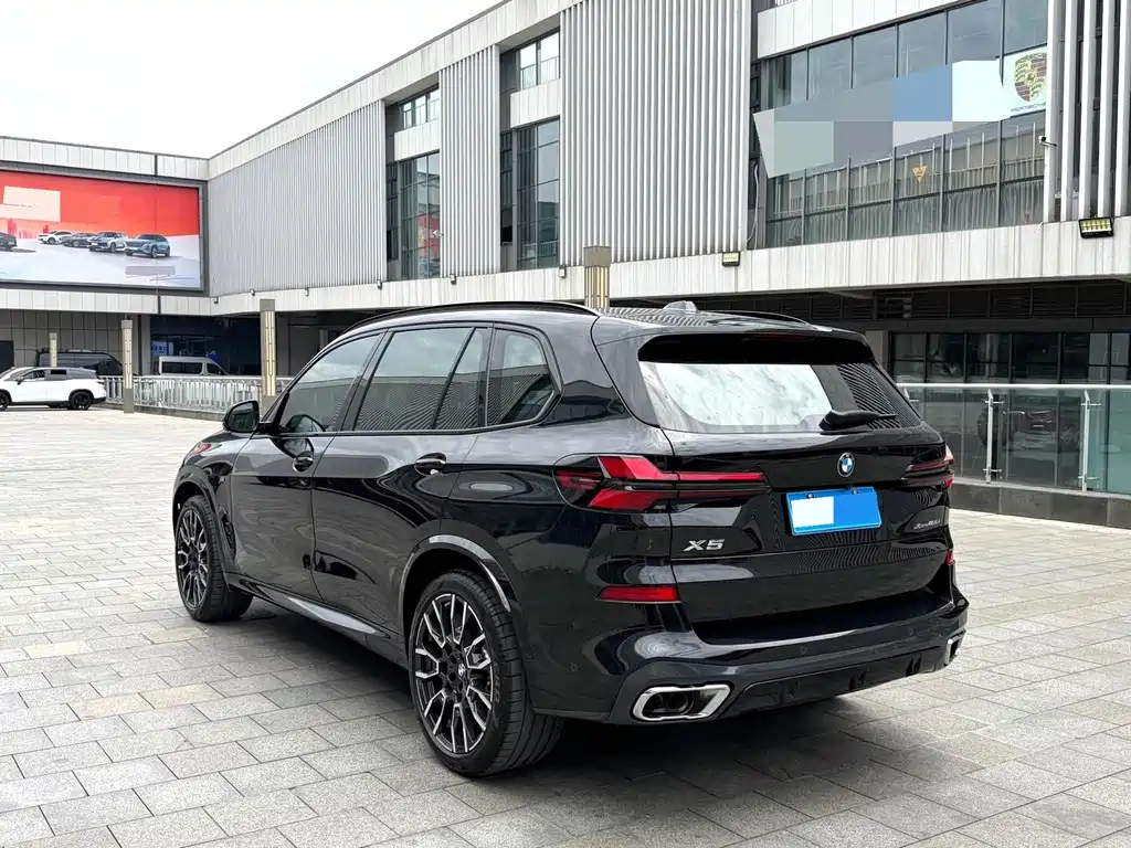 BMW X5 2025 — фото 13