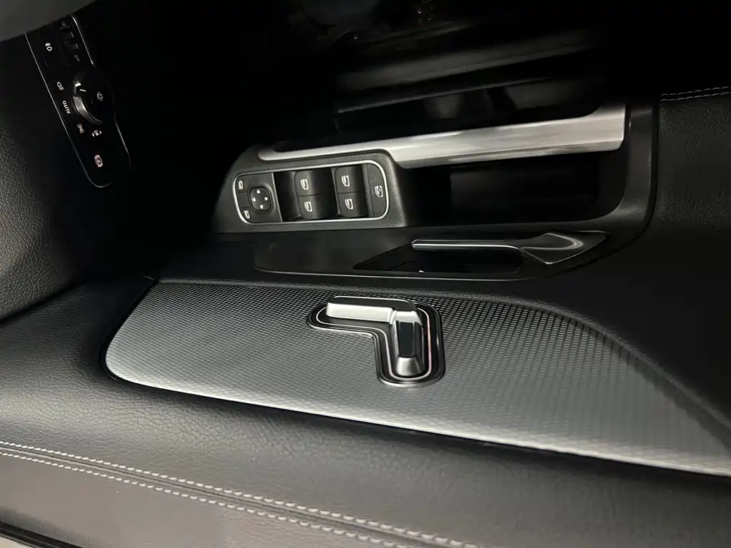 Mercedes-Benz GLB 2021 — фото 11