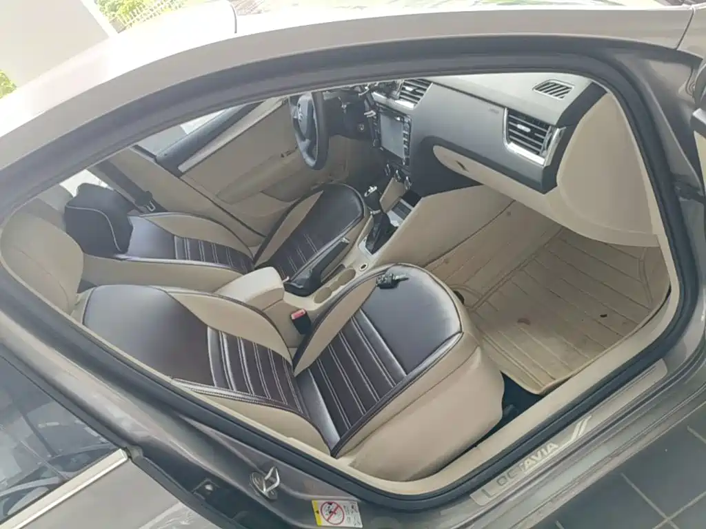 Skoda Octavia 2015 — фото 11