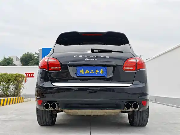 Porsche Cayenne 2011
