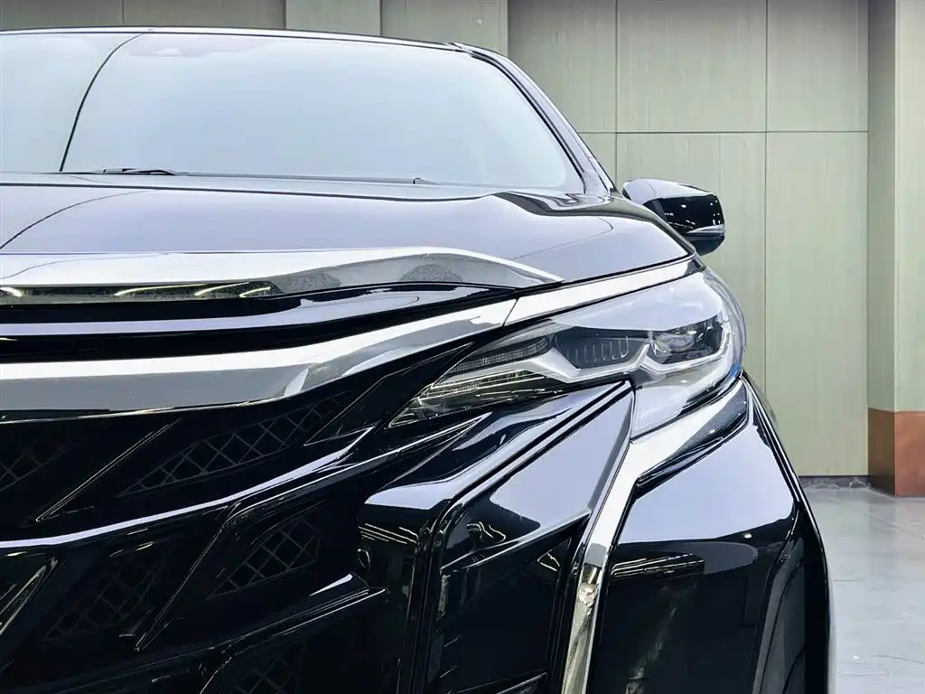 Toyota Sienna 2023 — фото 7