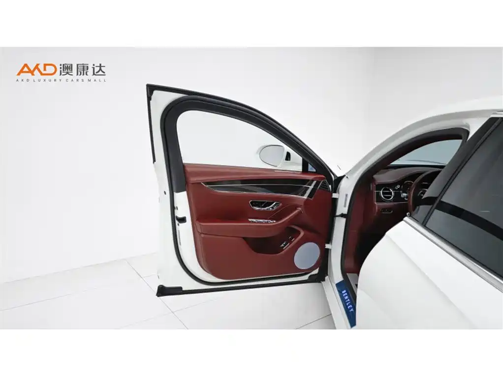Bentley Flying Spur 2021 — фото 10