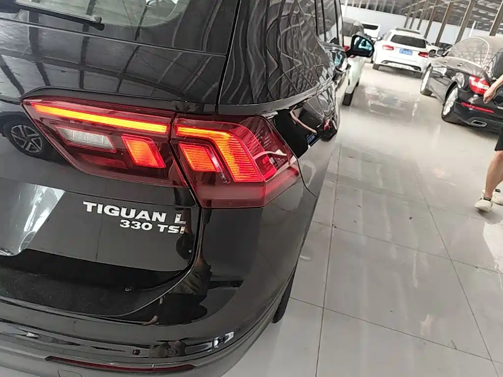 Volkswagen Tiguan L 2019 — фото 8