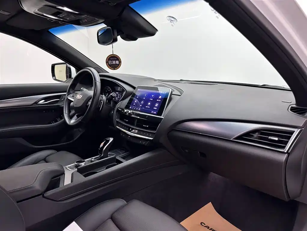 Cadillac CT5 2020 — фото 11