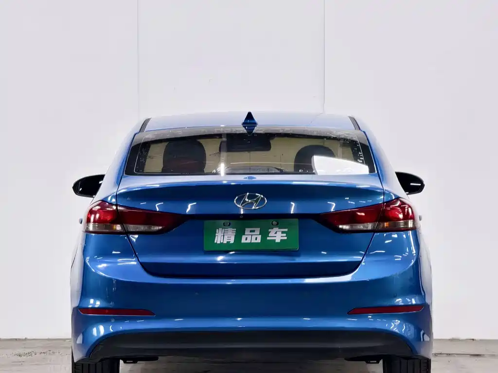 Hyundai Elantra 2016 — фото 5