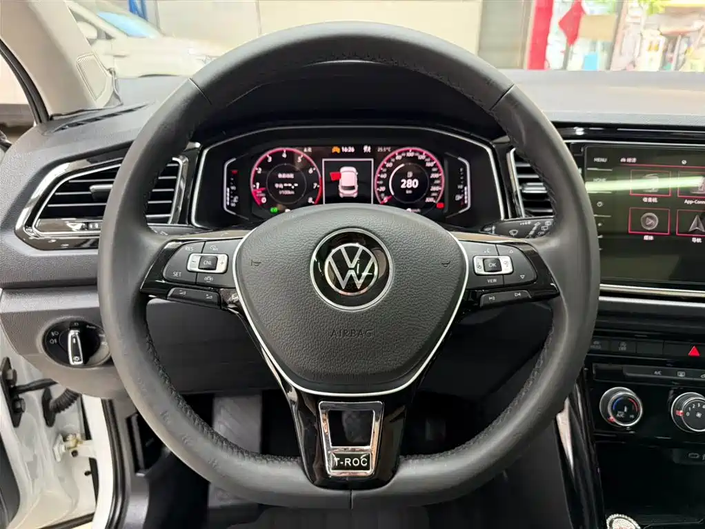 Volkswagen T-Roc 2022 — фото 19