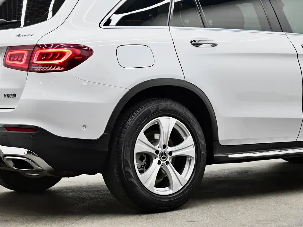 Mercedes-Benz GLC 2019 — фото 30