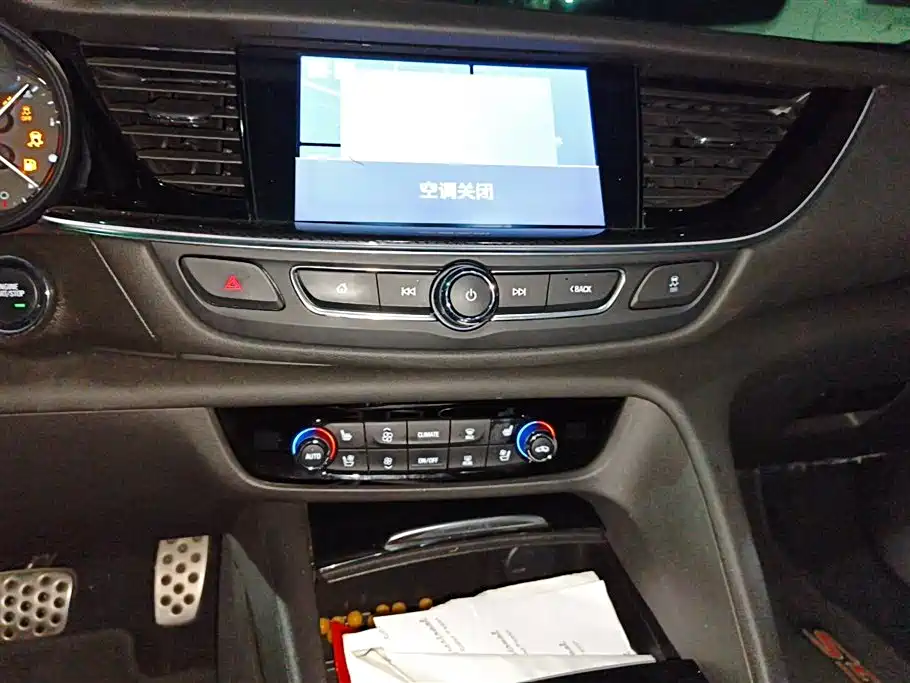 Buick Regal 2021 — фото 13