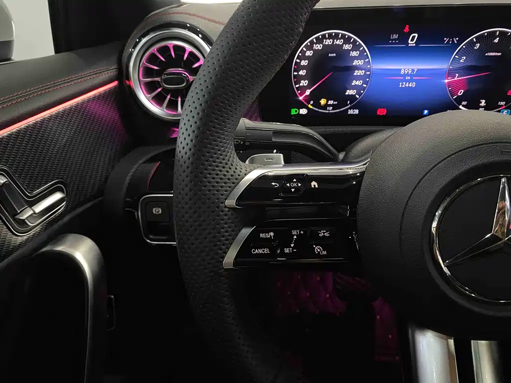 Mercedes-Benz A-Class 2023 — фото 10