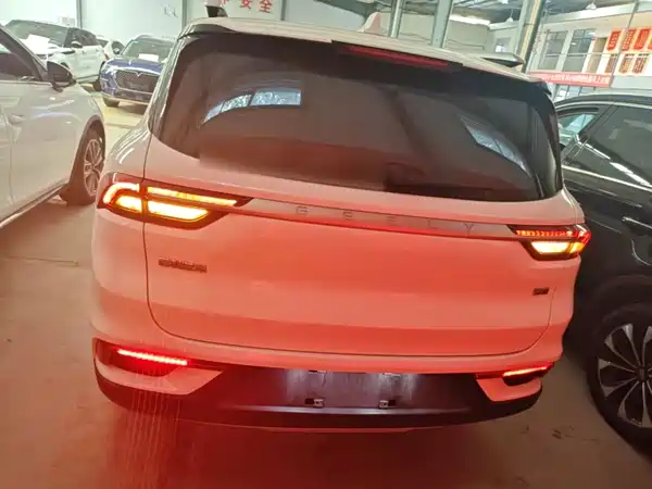 Geely Haoyue 2021