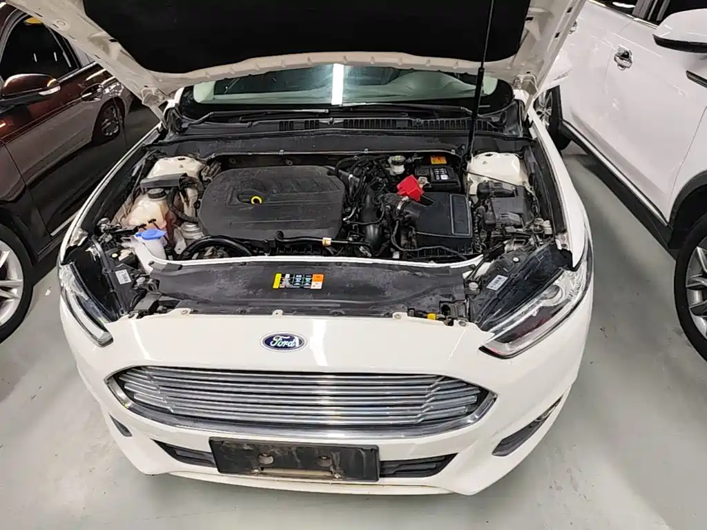 Ford Mondeo 2015 — фото 20