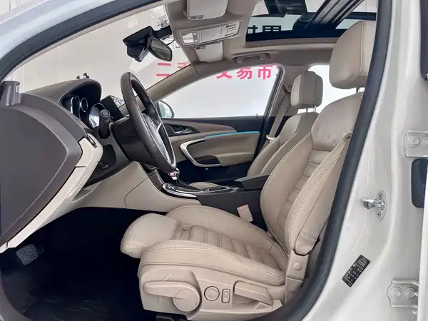 Opel Insignia 2013