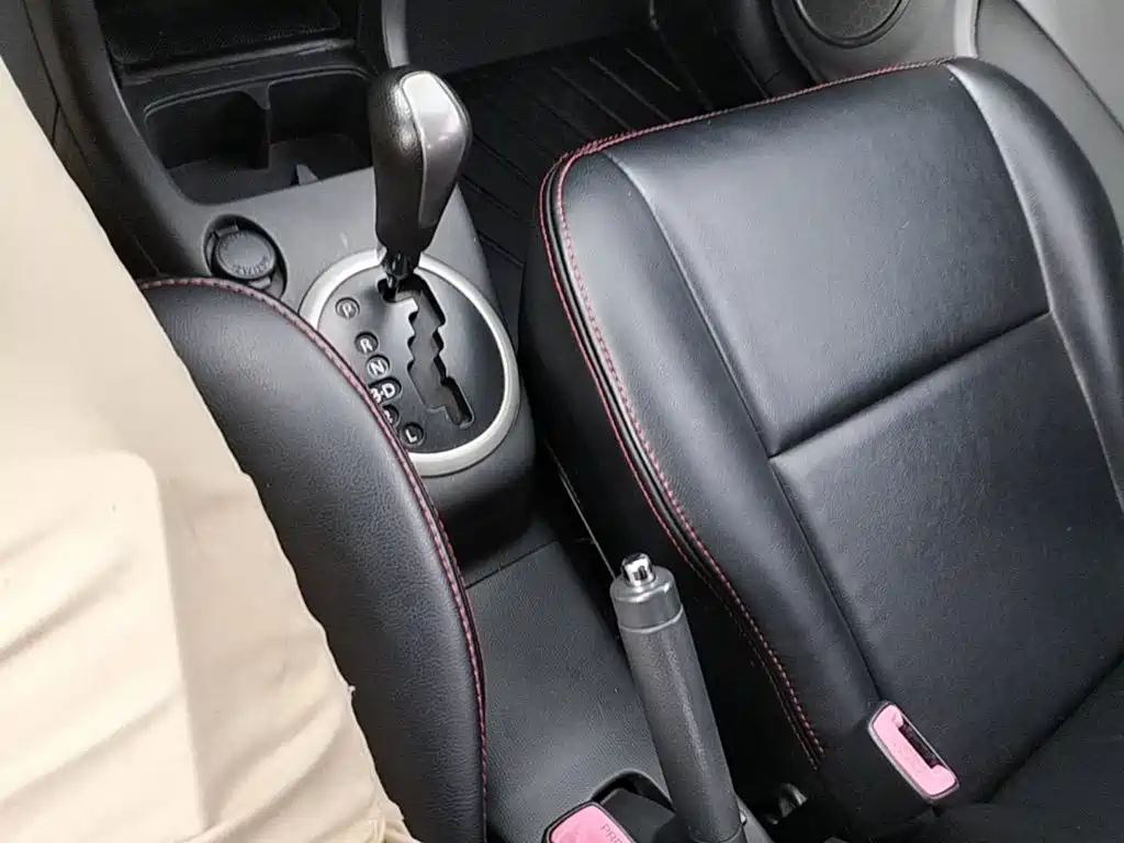 Suzuki Swift 2014 — фото 14