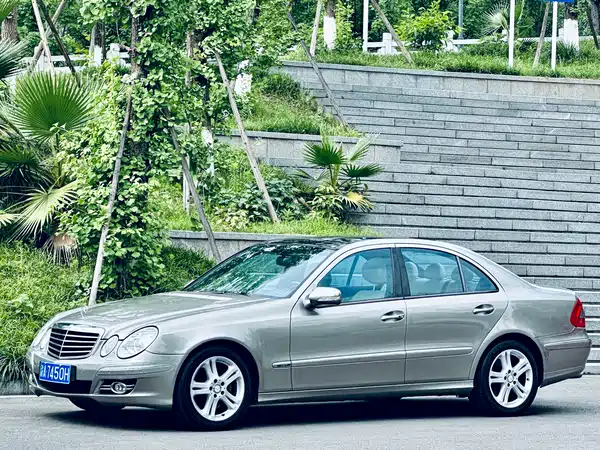 Mercedes-Benz E-Class 2008