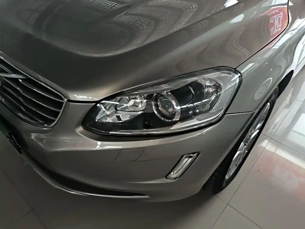 Volvo XC60 2015 — фото 24