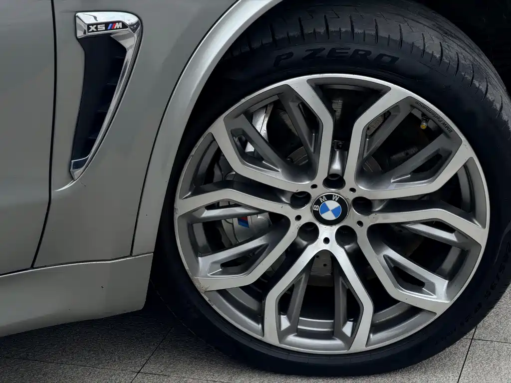 BMW X5 M 2015 — фото 32