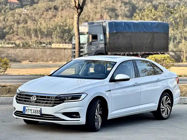 Volkswagen Sagitar 2022