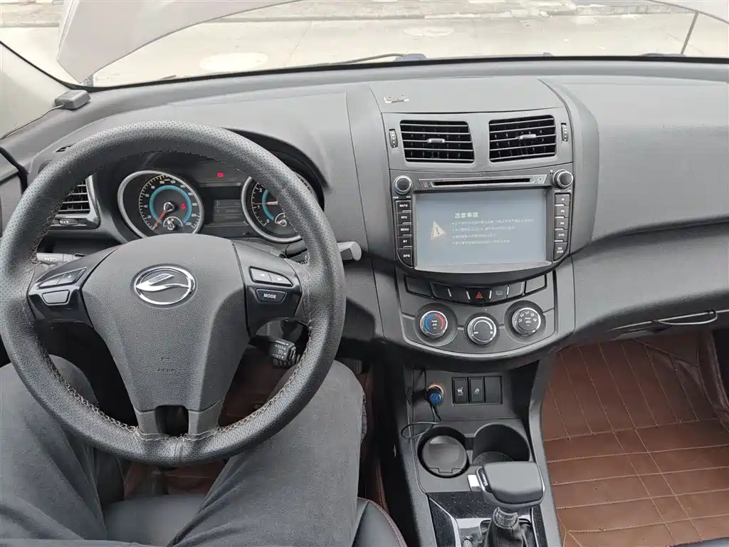 Landwind X5 2015 — фото 10