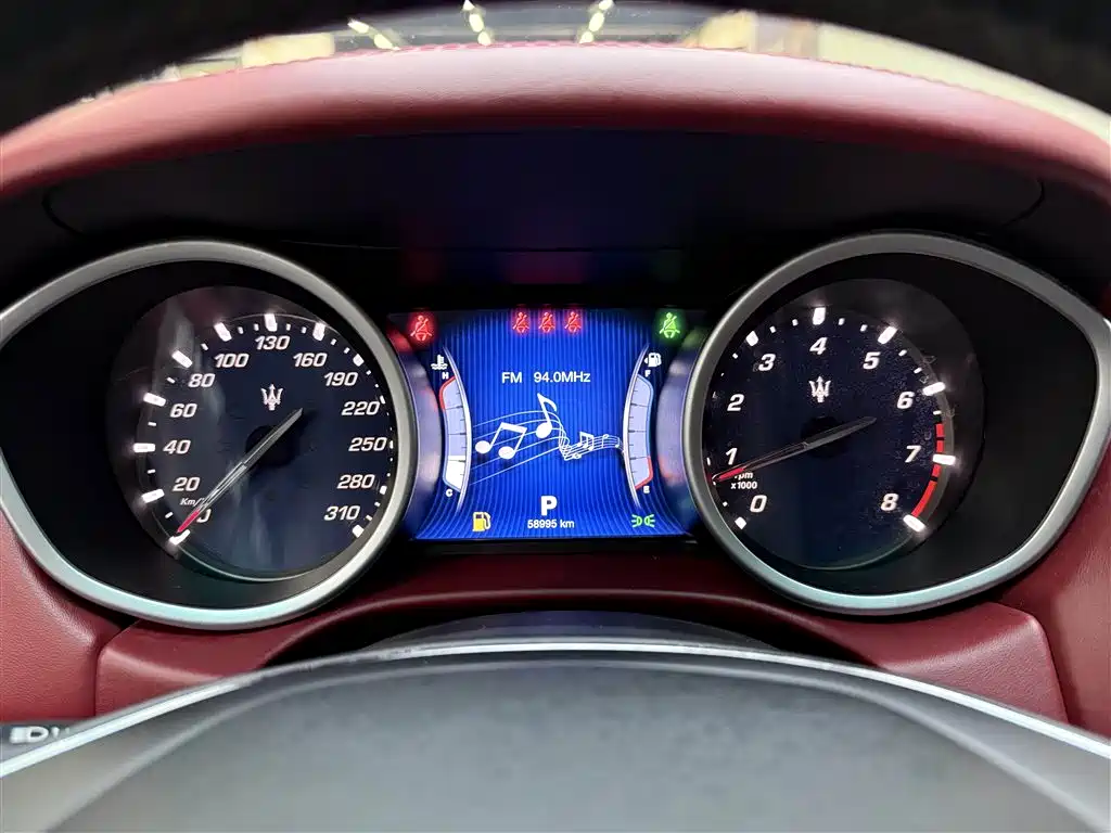 Maserati Ghibli 2015 — фото 10