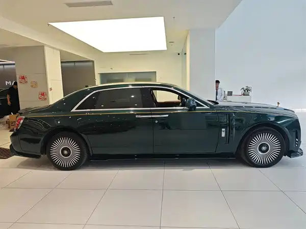 Rolls-Royce Ghost 2012