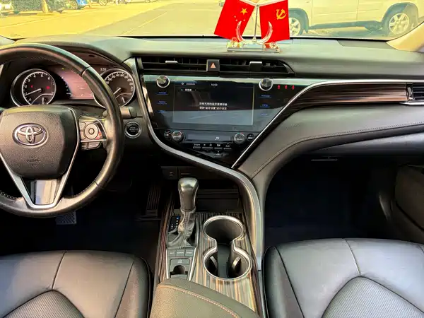 Toyota Camry 2019