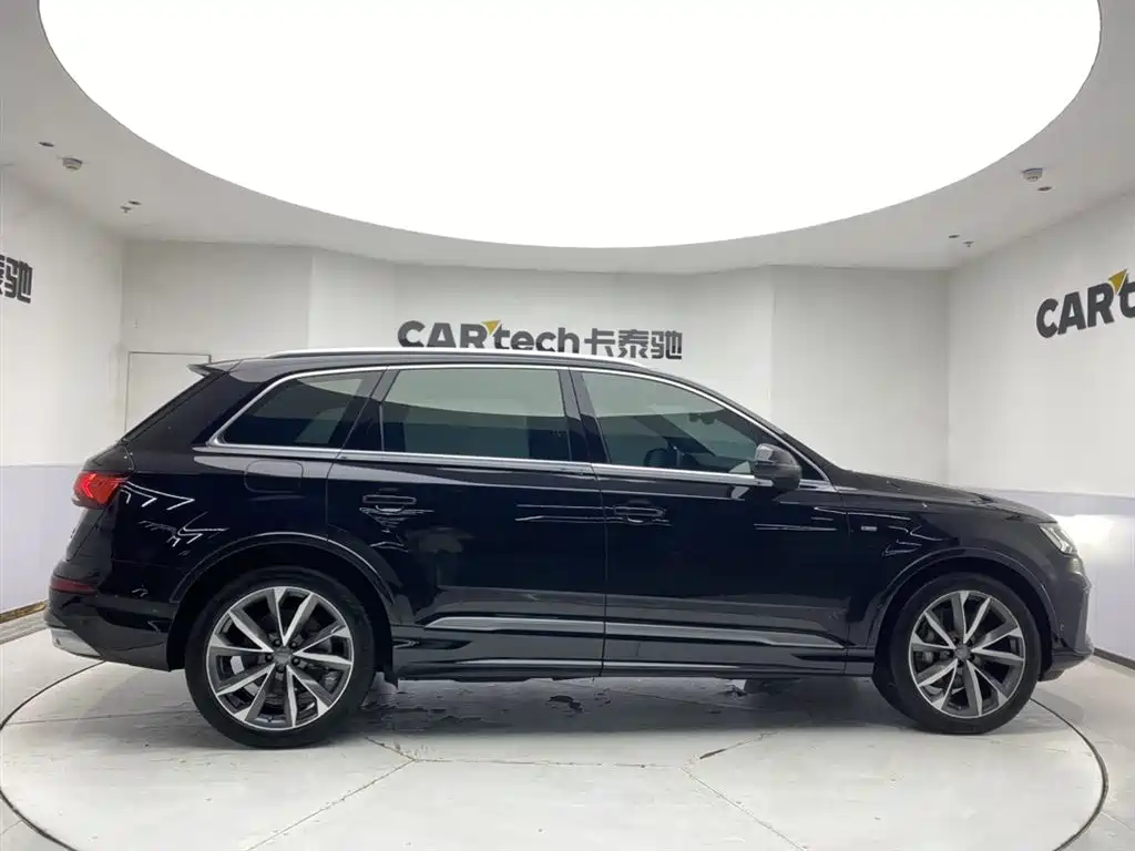 Audi Q7 2020 — фото 4